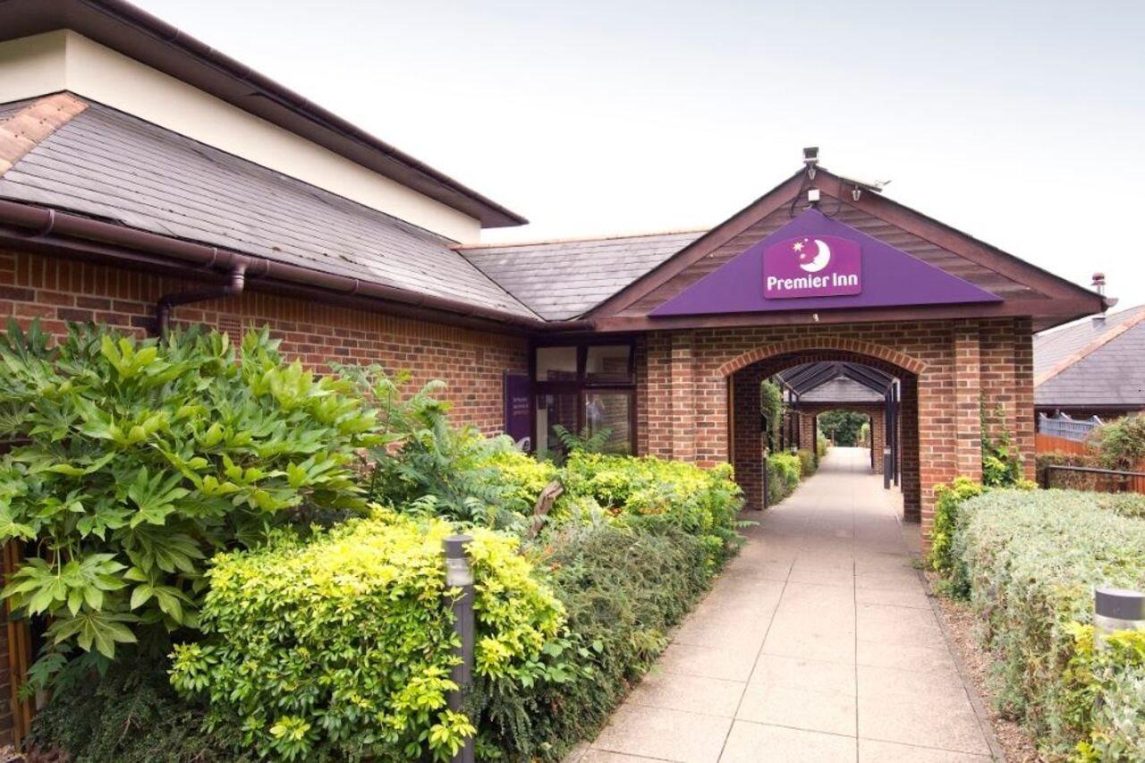 Premier Inn High Wycombe/Beaconsfield Ngoại thất bức ảnh