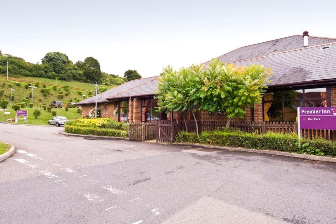 Premier Inn High Wycombe/Beaconsfield Ngoại thất bức ảnh
