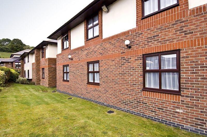 Premier Inn High Wycombe/Beaconsfield Ngoại thất bức ảnh