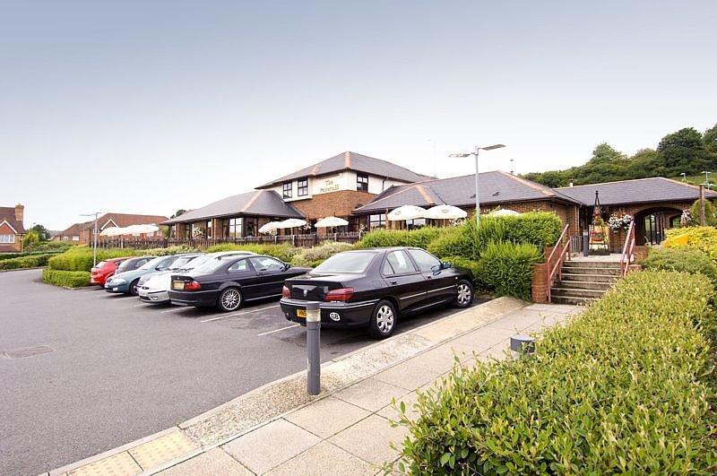 Premier Inn High Wycombe/Beaconsfield Ngoại thất bức ảnh