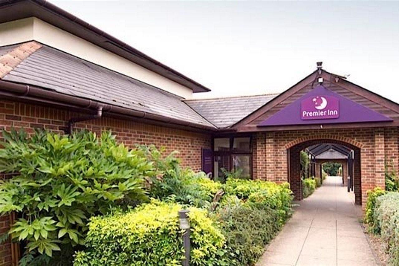 Premier Inn High Wycombe/Beaconsfield Ngoại thất bức ảnh